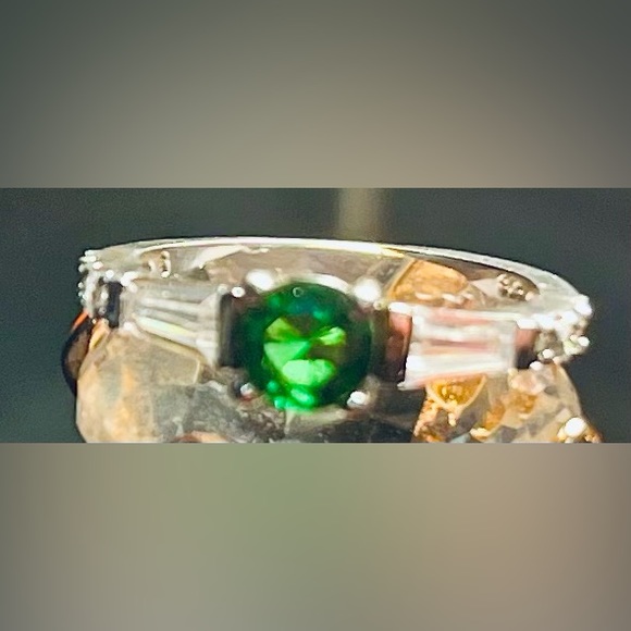 Simulated Green Sapphire Ring with 2 simulated baguettes & 6 rounds in SS Size 5 - Picture 4 of 5